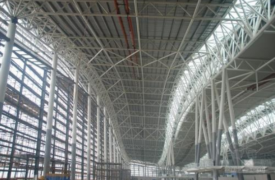建德浅谈管桁架结构名目弯管加工防锈处理的方法